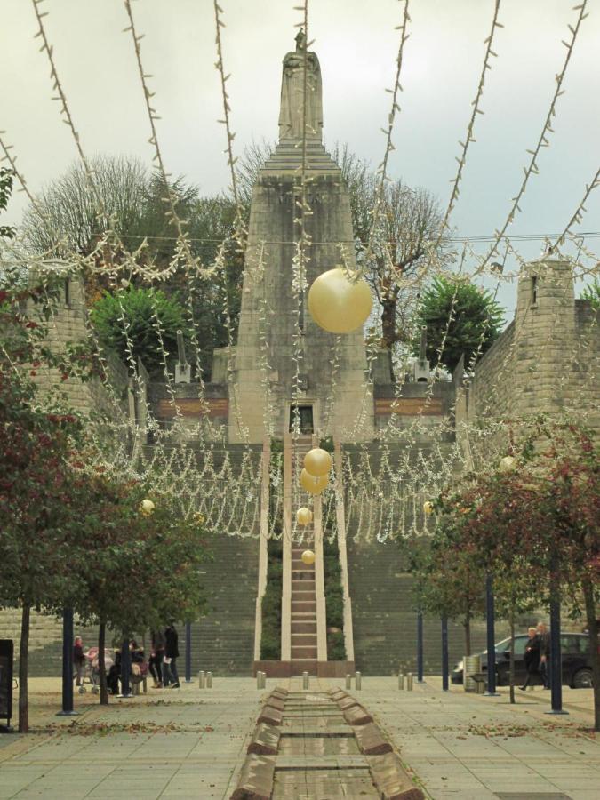 默兹河畔凡尔登Les Victoriennes住宿加早餐旅馆 外观 照片